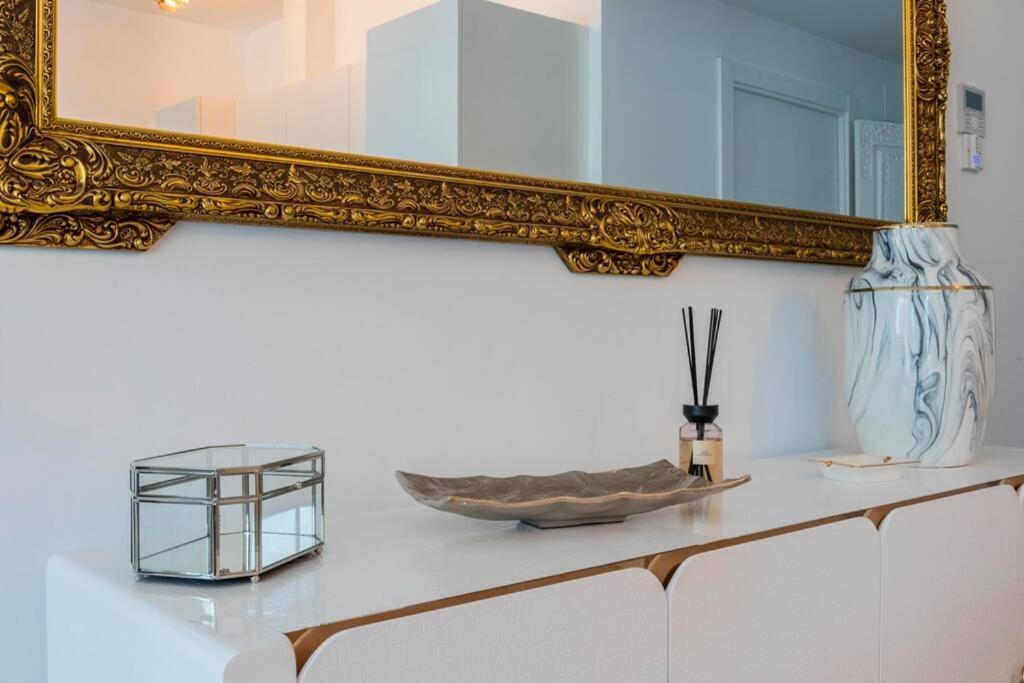 Puerto Banus Second Line, Luxury Apartement 马尔韦利亚 外观 照片