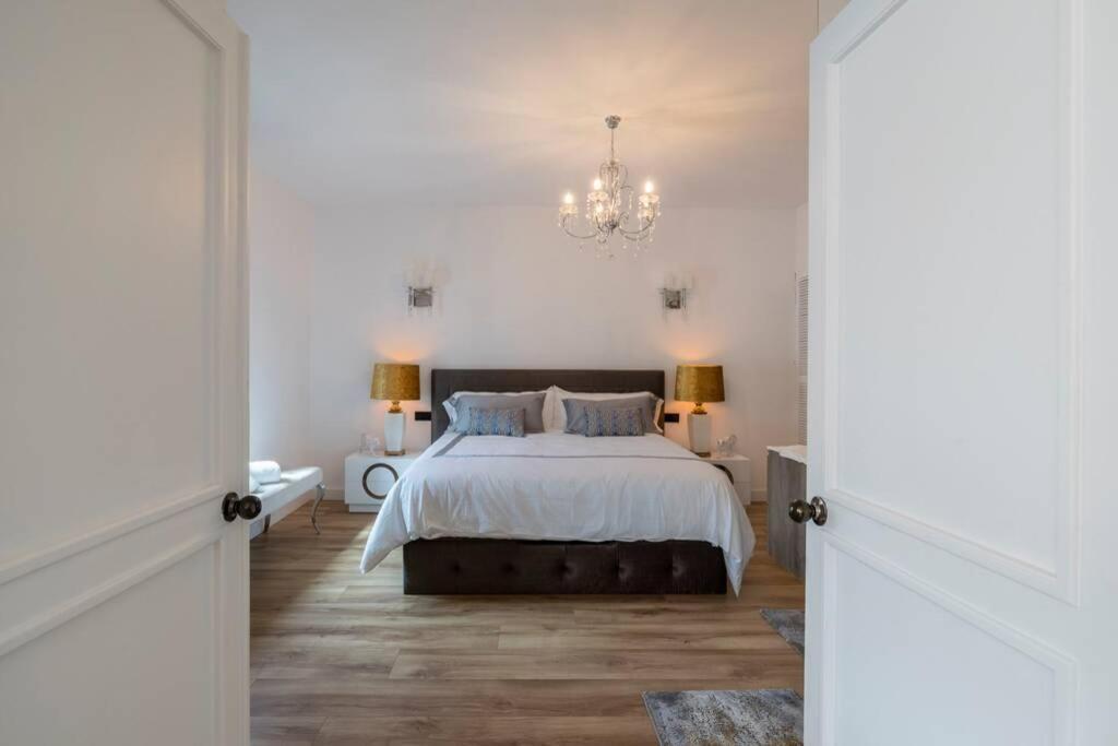 Puerto Banus Second Line, Luxury Apartement 马尔韦利亚 外观 照片